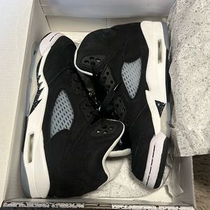Jordan 5 retro sneakers